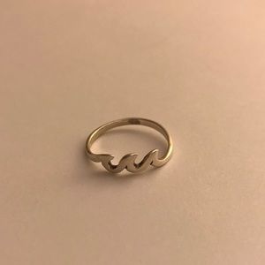 Wave ring